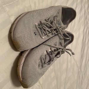 Underarmour hovr sonic 4 Bluetooth running shoe size 14